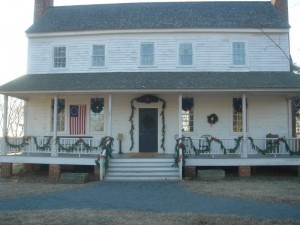 House in the Horseshoe decorations